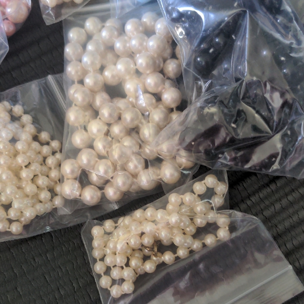 Assorted Bead Collection - image 5